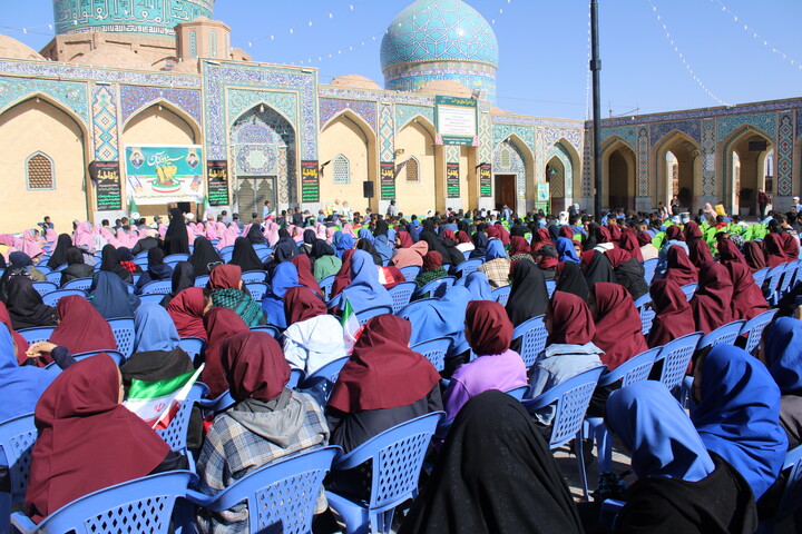 تصاویر/ راهپیمایی روز دانش آموز در شهر جوپار