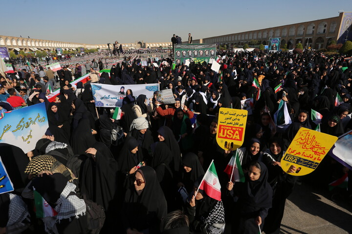 تصاویر / مراسم گرامیداشت سیزدهم آبان در اصفهان