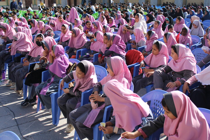 تصاویر/ راهپیمایی روز دانش آموز در شهر جوپار