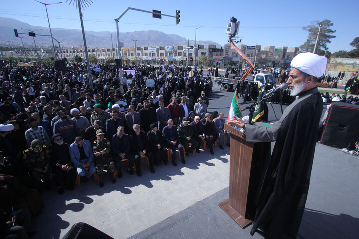 تصاویر| راهپیمایی 13 آبان در بیرجند