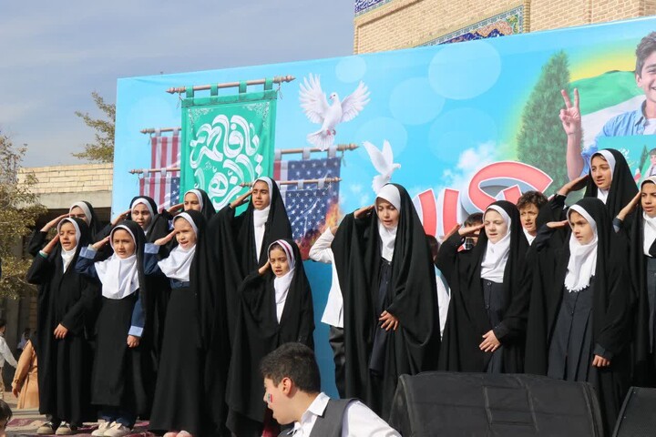 تصاویر/ راهپیمایی یوم الله ۱۳ آبان در جلفا