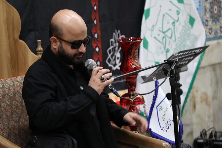 تصاویر/  برگزاری مراسم محفل الوحی با حضور استاد محمد بهرامی