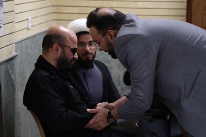 تصاویر/  برگزاری مراسم محفل الوحی با حضور استاد محمد بهرامی