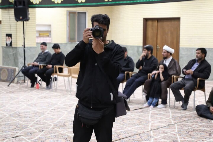 تصاویر/  برگزاری مراسم محفل الوحی با حضور استاد محمد بهرامی