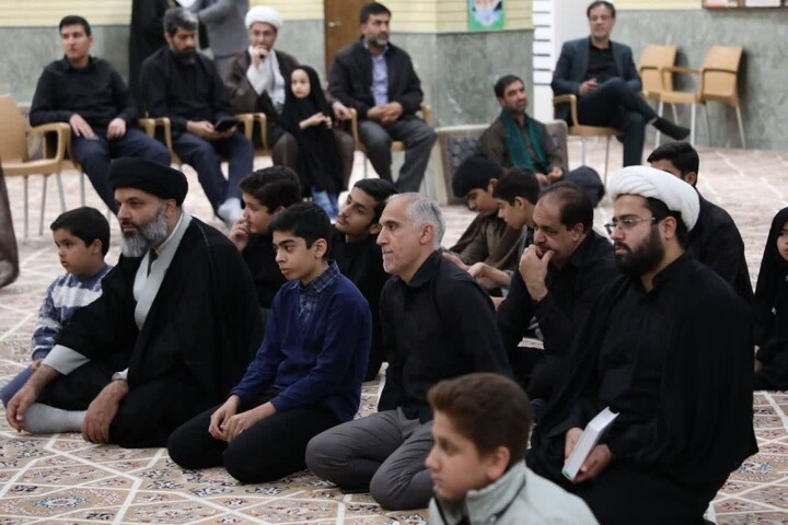 تصاویر/  برگزاری مراسم محفل الوحی با حضور استاد محمد بهرامی