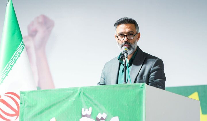 تصاویر/ راهپیمایی روز دانش آموز در شهر سیرجان