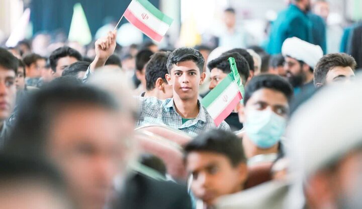 تصاویر/ راهپیمایی روز دانش آموز در شهر سیرجان