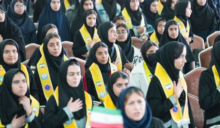 تصاویر/ راهپیمایی روز دانش آموز در شهر سیرجان