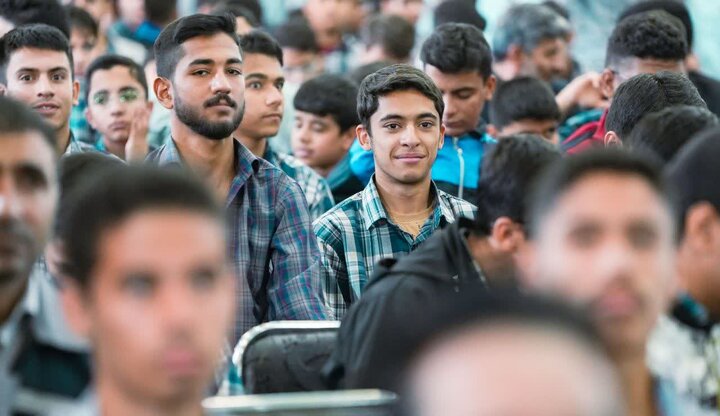 تصاویر/ راهپیمایی روز دانش آموز در شهر سیرجان