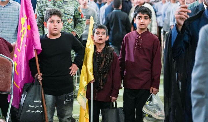 تصاویر/ راهپیمایی روز دانش آموز در شهر سیرجان