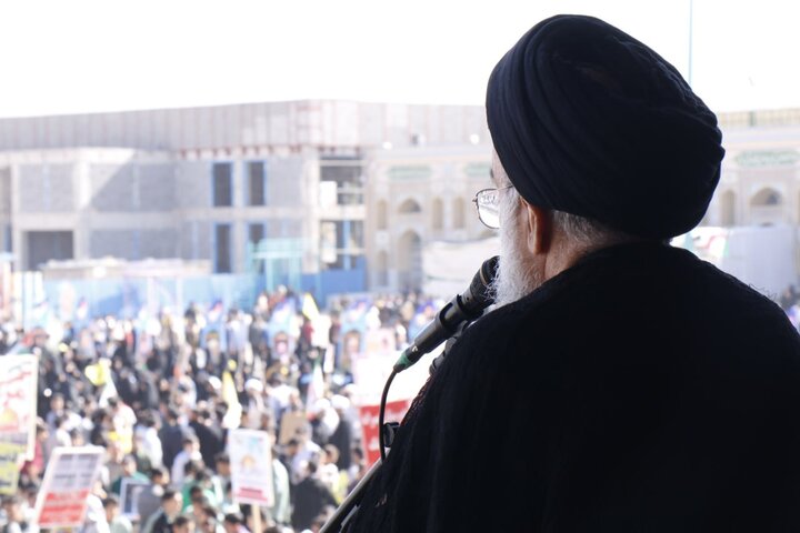 راهپیمایی ۱۳ آبان در کرمان
