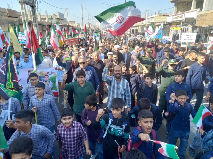 تصاویر/ راهپیمایی یوم‌الله ۱۳ آبان در دیلم