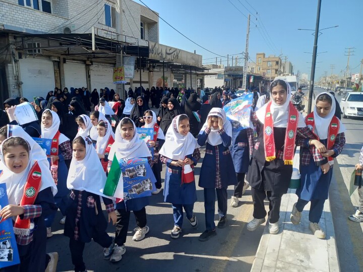 تصاویر/ راهپیمایی یوم‌الله ۱۳ آبان در دیلم