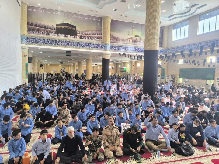 تصاویر/ راهپیمایی ۱۳ آبان در کنگان