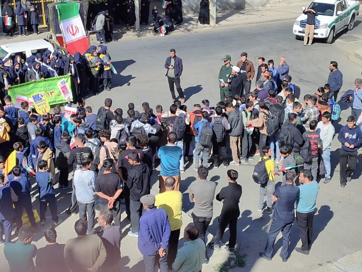 تصاویر / راهپیمایی۱۳ آبان شهرسامن