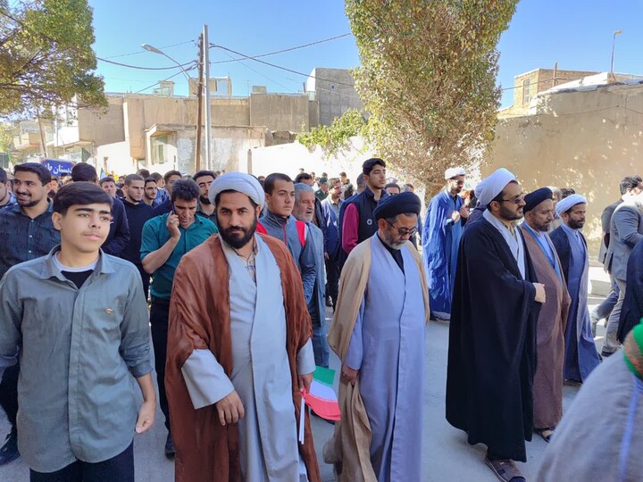 تصاویر / راهپیمایی۱۳ آبان شهرسامن