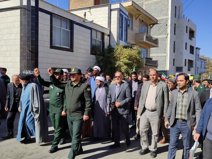 تصاویر / راهپیمایی۱۳ آبان شهرسامن