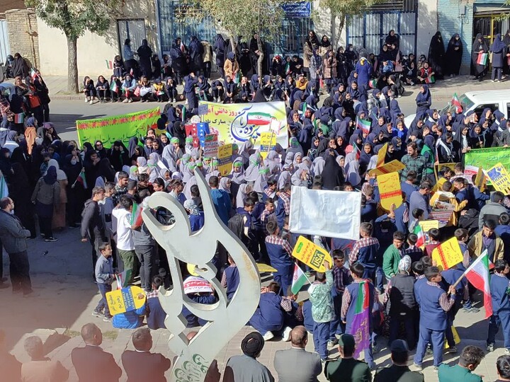 تصاویر / راهپیمایی۱۳ آبان شهرسامن