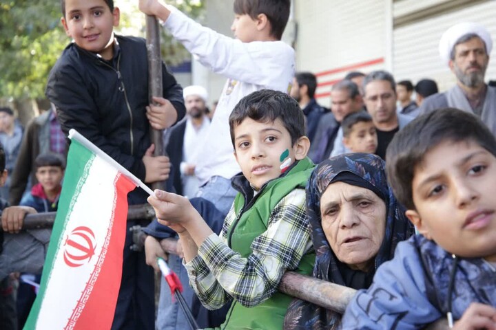 تصاویر /  راهپیمایی 13 آبان ماه اسدآباد