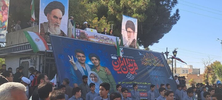 تصاویر / حضور پرشور مردم نهاوند در راهپیمایی ۱۳ آبان