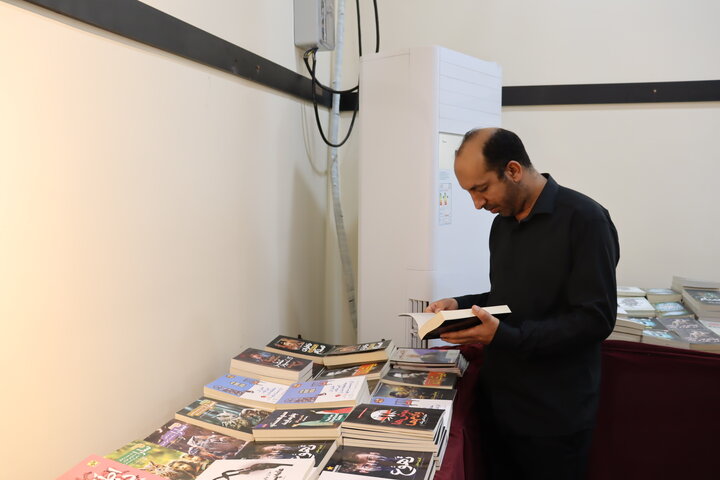 تصاویر/ نمایشگاه کتاب در دیّر