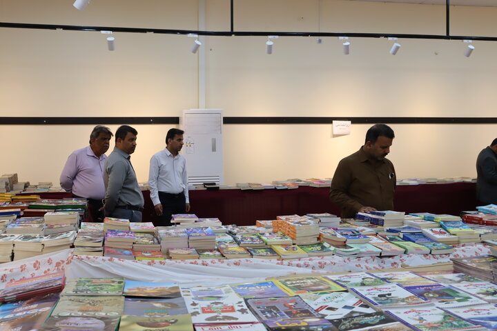 تصاویر/ نمایشگاه کتاب در دیّر