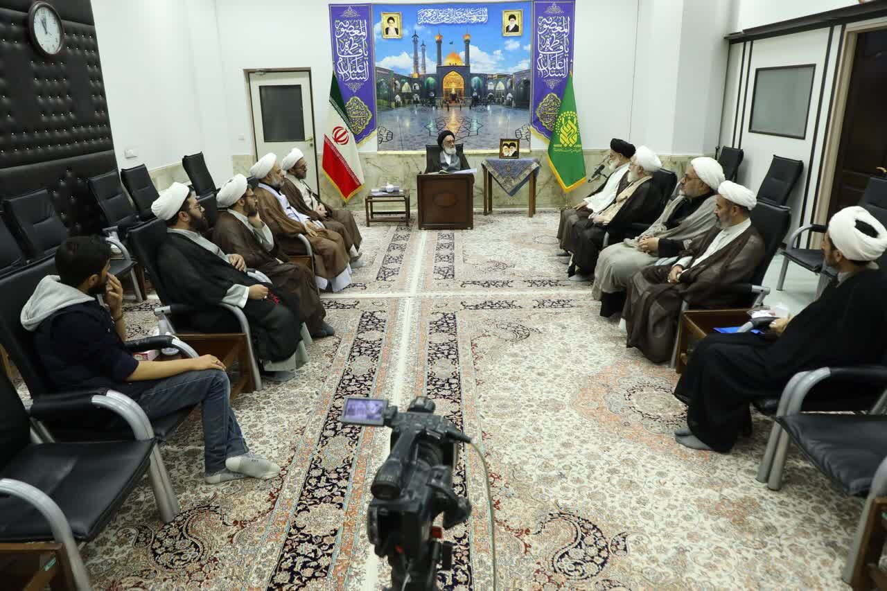 برخی از آزادی بیان سوء‌استفاده می‌کنند