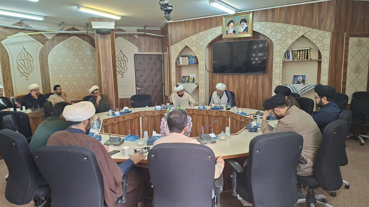 برگزاری جلسه دفاعیه آثار پژوهشی طرح شهید رئیسی در مدرسه علمیه معصومیه