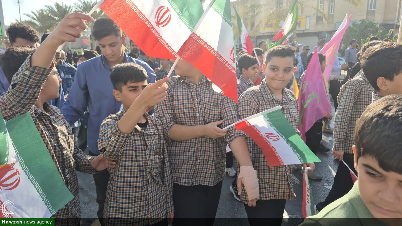 فیلم| شکوه حضور مردم آبپخش در یوم الله ۱۳ آبان