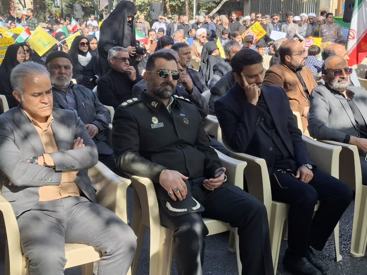 یوم الله ۱۳ آبان در کاشان با طنین شعار «مرگ بر آمریکا» در کاشان برگزار شد+عکس