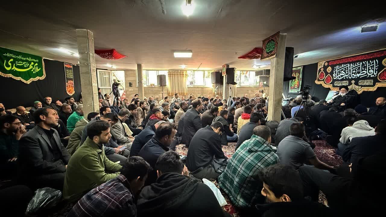 حضرت فاطمه زهرا(س) محور تداوم امامت و نماد مقاومت امت اسلامی است