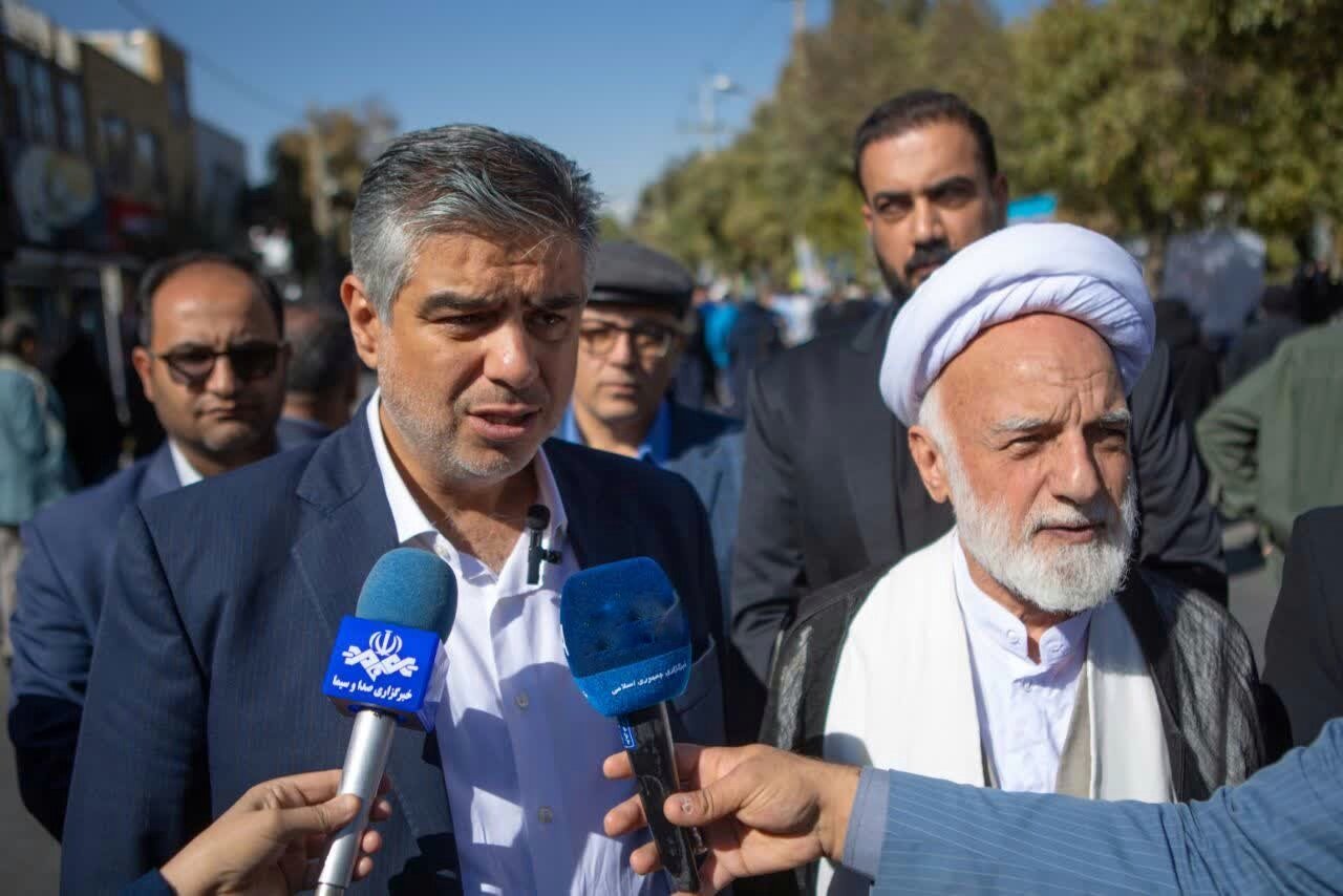 نسل جوان با آگاهی، ادامه‌دهنده راه مبارزان انقلابی در برابر استکبار است