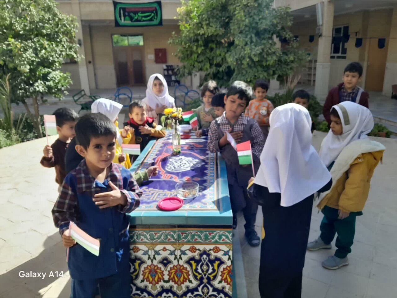 حضور طلاب مدرسه علمیه تخصصی فاطمهالزهرا(س) اردکان در راهپیمایی یومالله ۱۳ آبان