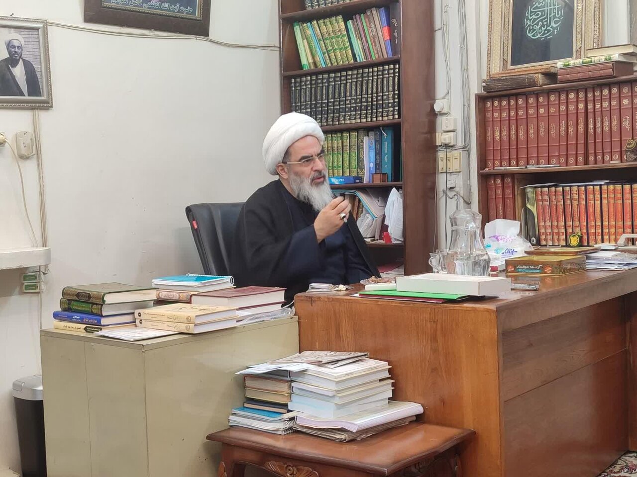 آية اللّه فاضل اللنكرانيّ: يجب أن يتطوّر فقه سوق العمل في إطار فقه الاقتصاد