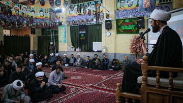 فیلم| مراسم سوگواری صبح شهادت حضرت زهرا (س) در مسجد مدرسه آیت‌الله آخوند