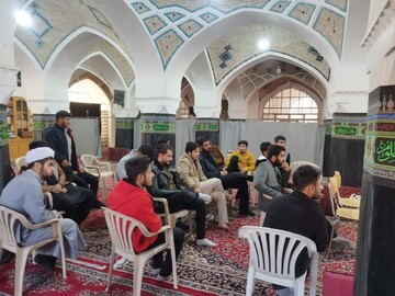نشست بصیرت‌افزایی طلاب مدرسه علمیه آیت‌الله مدنی کاشانی(ره) برگزار شد