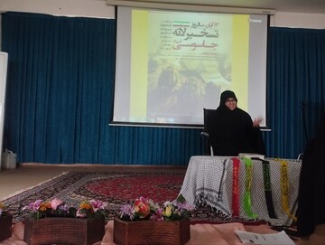 جامعه امروز نیازمند جوانان با بصیرت برای مقابله با تفکر غربی است