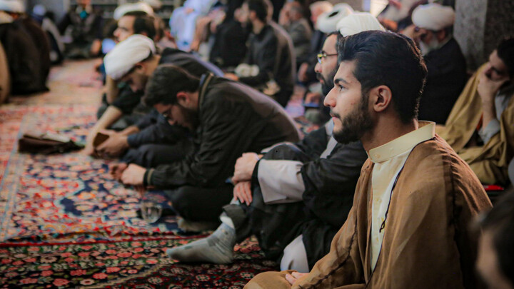 تصاویر/روز اول مراسم سوگواری ایام شهادت حضرت زهرا (س) در مسجد مدرسه آیت‌الله آخوند