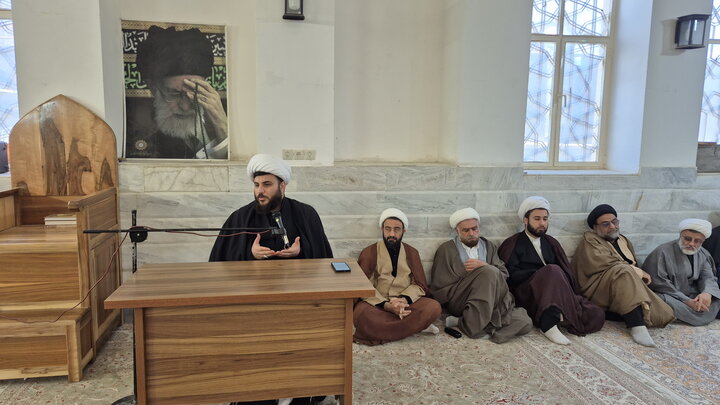 تصاویر/ نشست توجیهی و انگیزشی آزمون استعدادهای برتر حوزه در کاشان