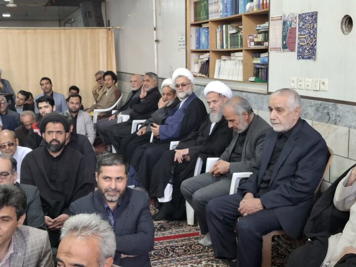 تصاویر/عزاداری سالروز شهادت حضرت فاطمه زهرا(س) ازطرف نماینده ولی فقیه درکاشان