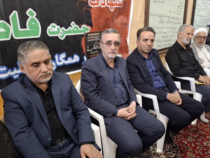 تصاویر/عزاداری سالروز شهادت حضرت فاطمه زهرا(س) ازطرف نماینده ولی فقیه درکاشان