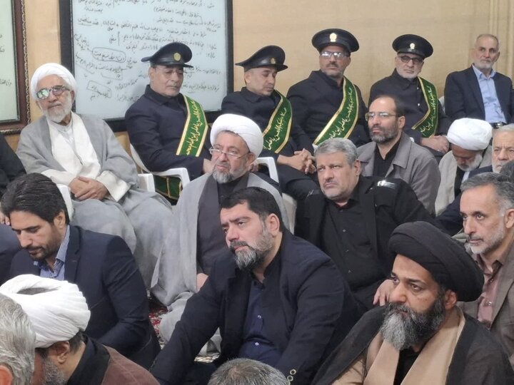 تصاویر/عزاداری سالروز شهادت حضرت فاطمه زهرا(س) ازطرف نماینده ولی فقیه درکاشان