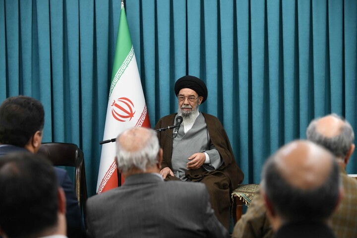 تصاویر| دیدار انجمن های اسلامی دانش آموزان با امام جمعه اصفهان