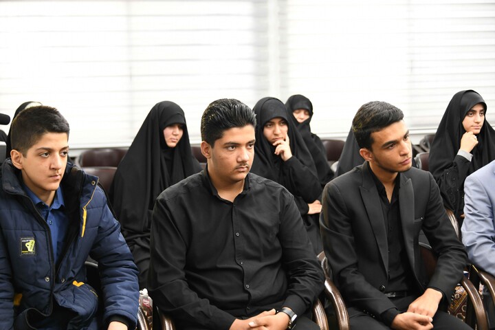 تصاویر| دیدار انجمن های اسلامی دانش آموزان با امام جمعه اصفهان