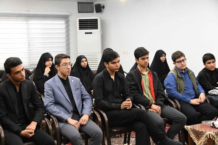 تصاویر| دیدار انجمن های اسلامی دانش آموزان با امام جمعه اصفهان