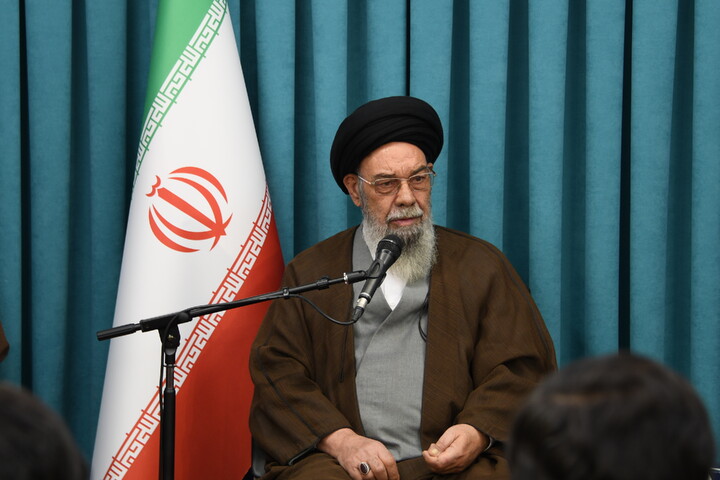 تصاویر| دیدار انجمن های اسلامی دانش آموزان با امام جمعه اصفهان