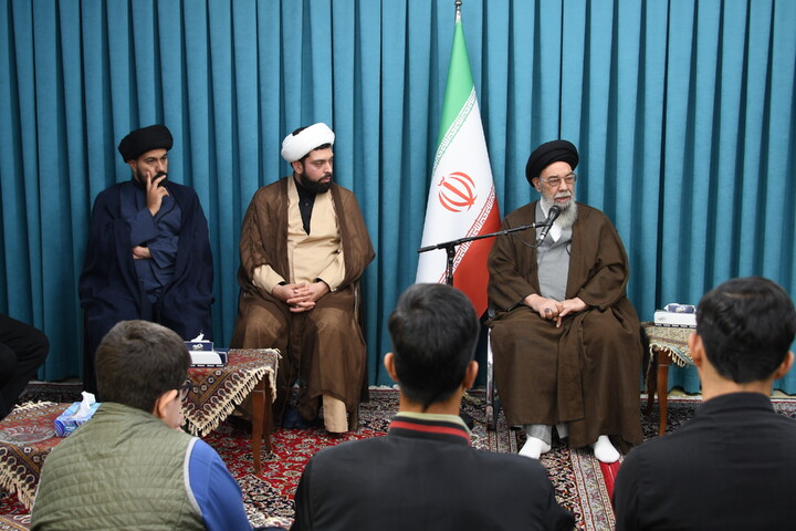 تصاویر| دیدار انجمن های اسلامی دانش آموزان با امام جمعه اصفهان