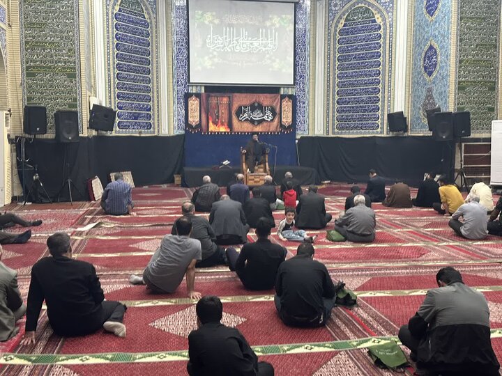 تصاویر/ محفل انس با قرآن و سوگواری فاطمی در مسجد ولیعصر(عج)