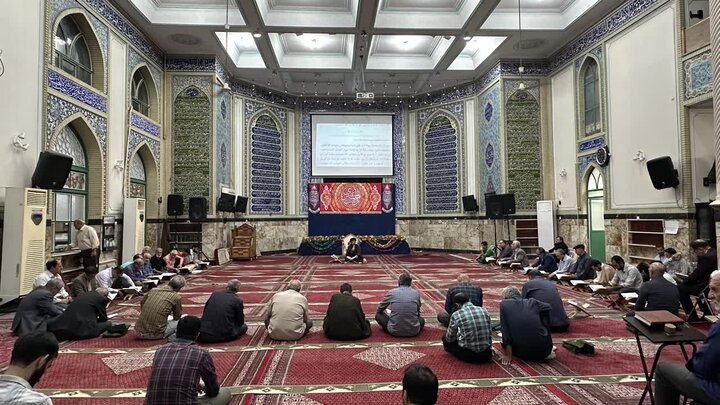 تصاویر/ محفل انس با قرآن و سوگواری فاطمی در مسجد ولیعصر(عج)