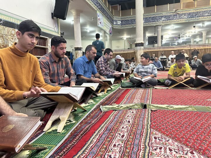 تصاویر/ محفل انس با قرآن و سوگواری فاطمی در مسجد ولیعصر(عج)